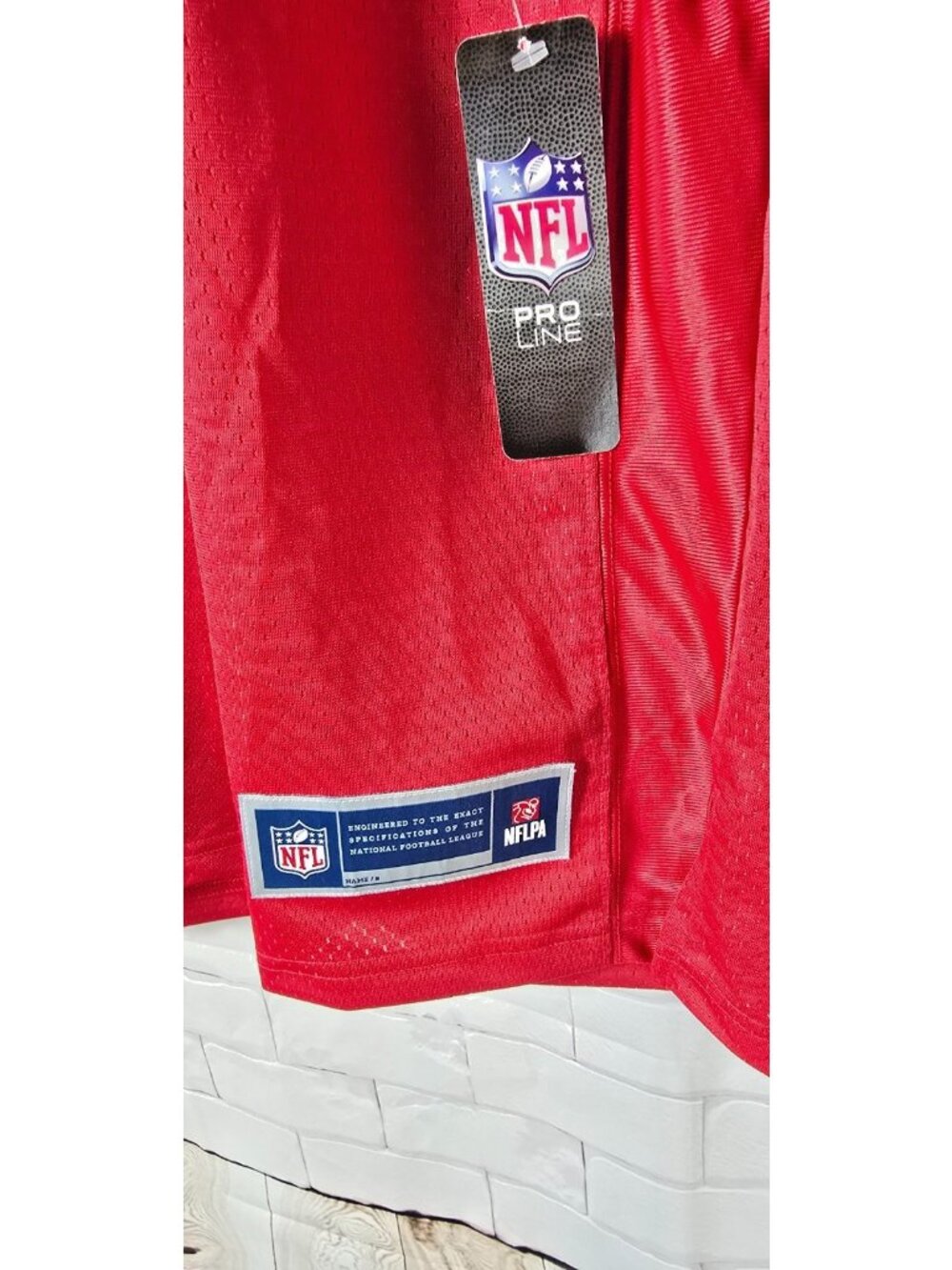 TB Buccaneers- Men's NFL Pro Line Blank Football Jersey NEW w/ Tags Large - Picture 4 of 4